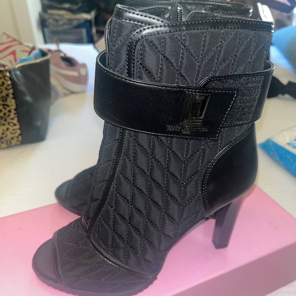 Brand new Karl lagerfeld open toes heel boots